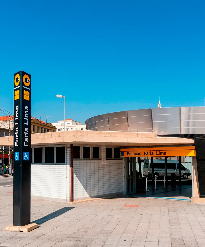 Estação Faria Lima do Metrô · 4 min a pé do VICI Faria Lima